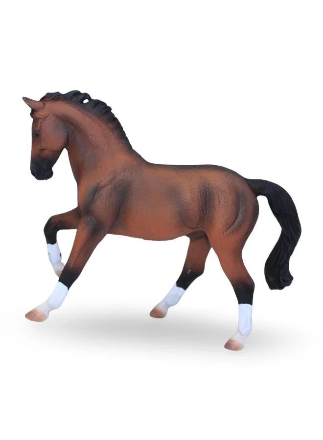 CollectA Warmblood Stallion Bay Figurine - Image 1