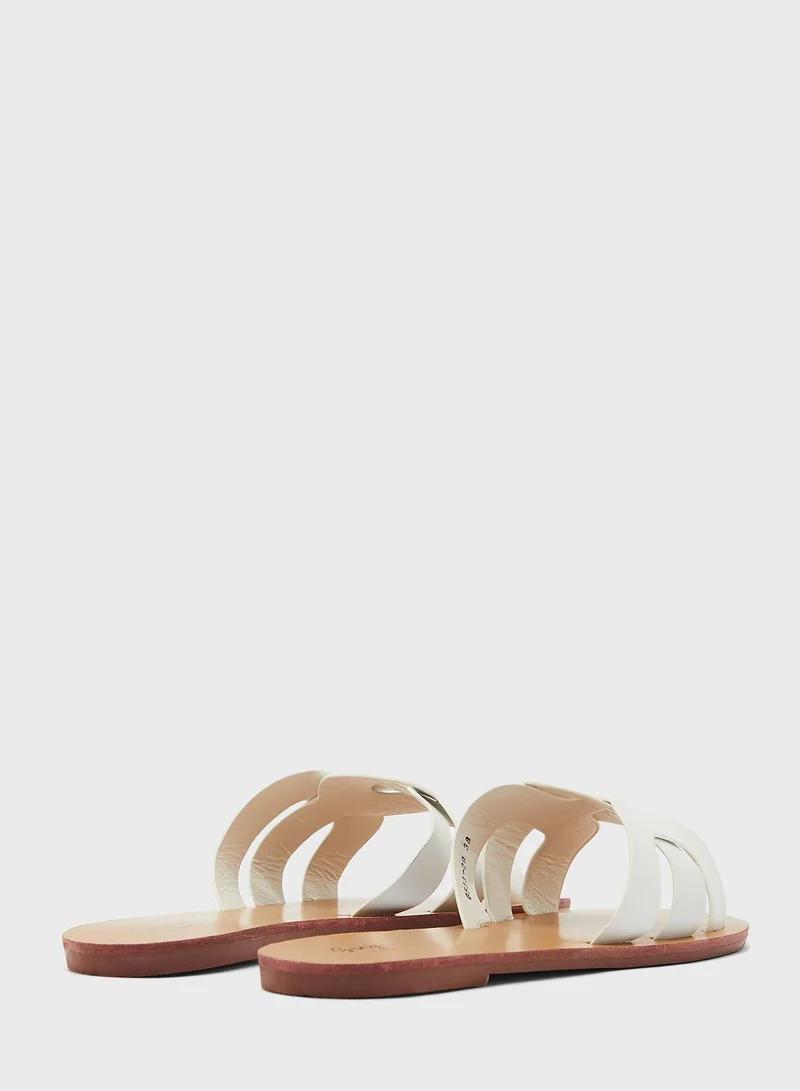 Ginger Twisted Design Flat Sandal