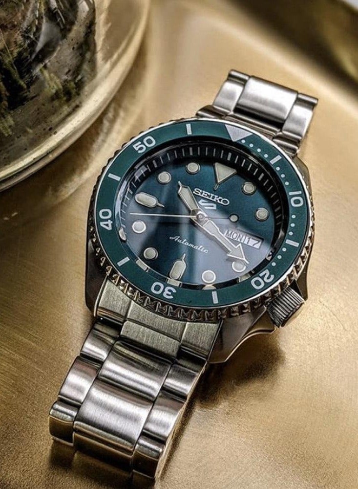 Seiko 5 SRPD61K1 Sports Automatic Green Stainless Steel Men’s Watch - Image 3