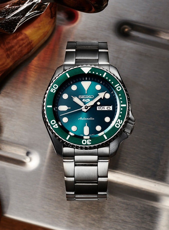 Seiko 5 SRPD61K1 Sports Automatic Green Stainless Steel Men’s Watch - Image 1