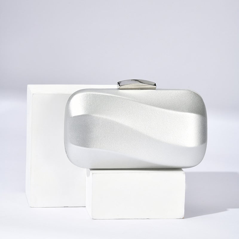 Style Dinner Party Hand Bag Fashion Ladies Lock Small Square Bag Solid Color Motorcycle Bag Manufacturers - Image 5