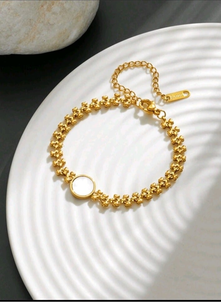 Attractives High Quality Stainless Steel Gold Plated Trendy Bracelet For Women - Image 3