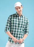 ذا انديان كراج كو Men Slim Fit Checkered Full Sleeves Spread Collar Casual Shirt