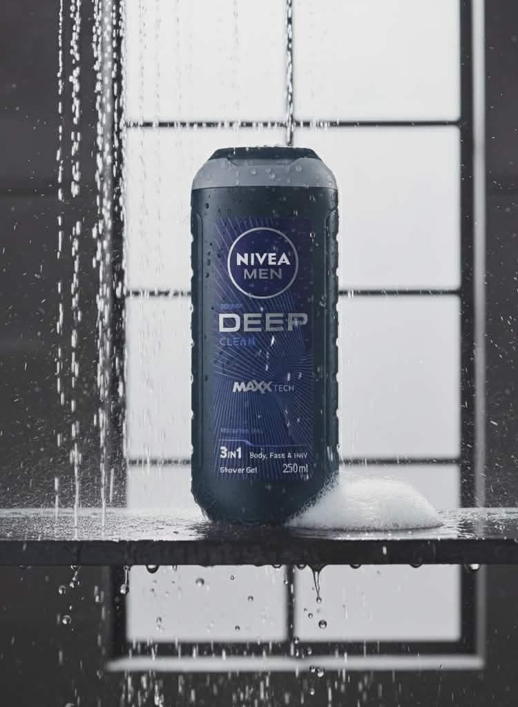 NIVEA Men Deep Clean Maxx Tech – 250ml - Image 2