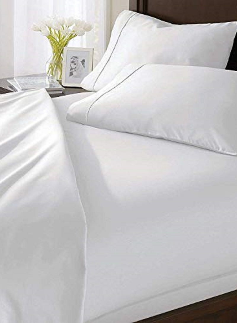Asraar Cozy Bedroom Starter 4-Piece Set – Includes 1 Stripe Pillow 75 x 50cm, 1 Duvet 240 x 260cm, 1 Bed Sheet 200 x 200cm, and 1 Duvet Cover 240 x 260cm – Perfect for Comfortable Sleep and Modern Home Decor – Standard Size Bedding Essentials  - Image 3