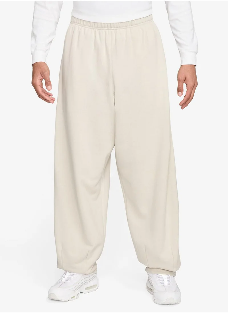 نايكي Club Fitted Oversized Sweatpants