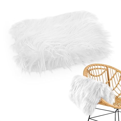 DIMROM White Blanket for Photoshoot Baby Boy & Girl 23,6" х 19,7 Faux Fur Baby Blanket for Newborn Photography Basket - Small White Faux Fur Rug Background for Nail Pictures, Jewelry, Cosmetics - Image 1