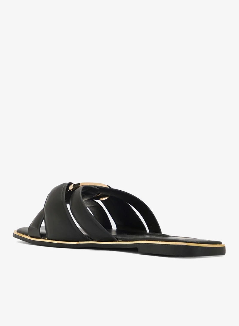 ايلا صندل نسائي مسطح