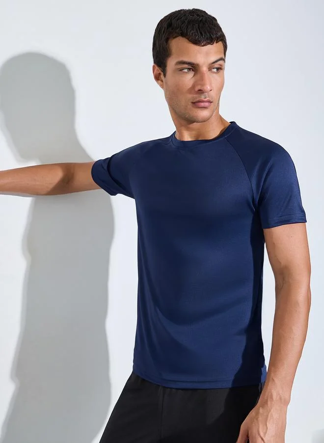 ستايلي Men Navy Muscle Fit Running T-Shirt with Reflective Back Print