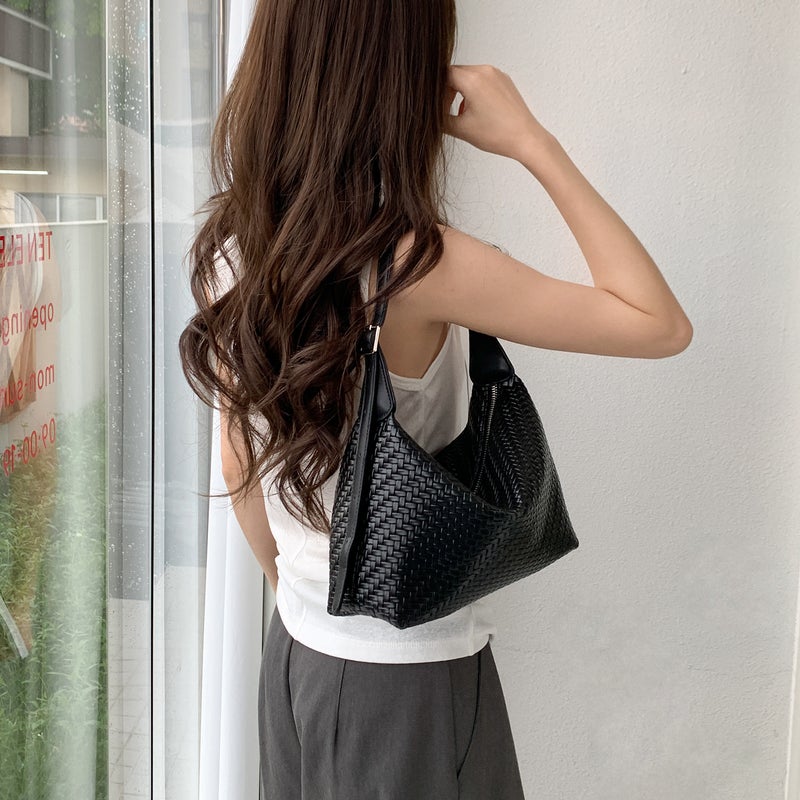Woven PU Shoulder Bag for Women - Image 2