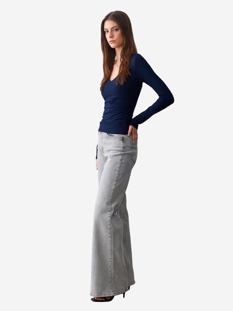 DILVIN Slim Fit V-Neck Knit Blouse - Image 4