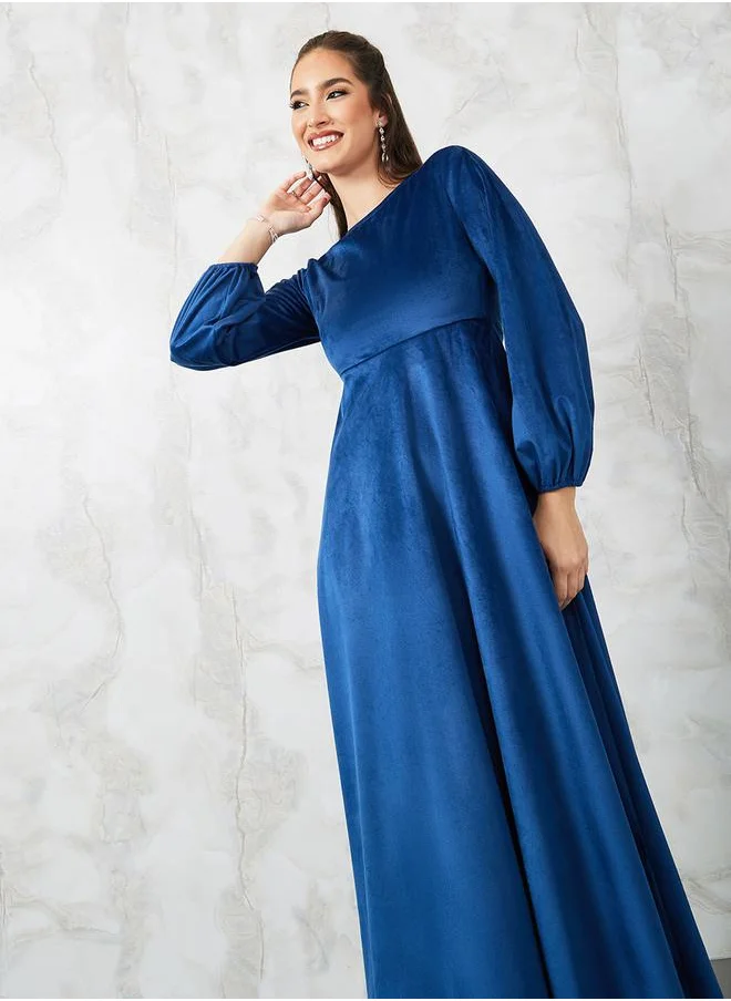 ستايلي Cuffed Volume Sleeve Solid A-Line Midi Dress