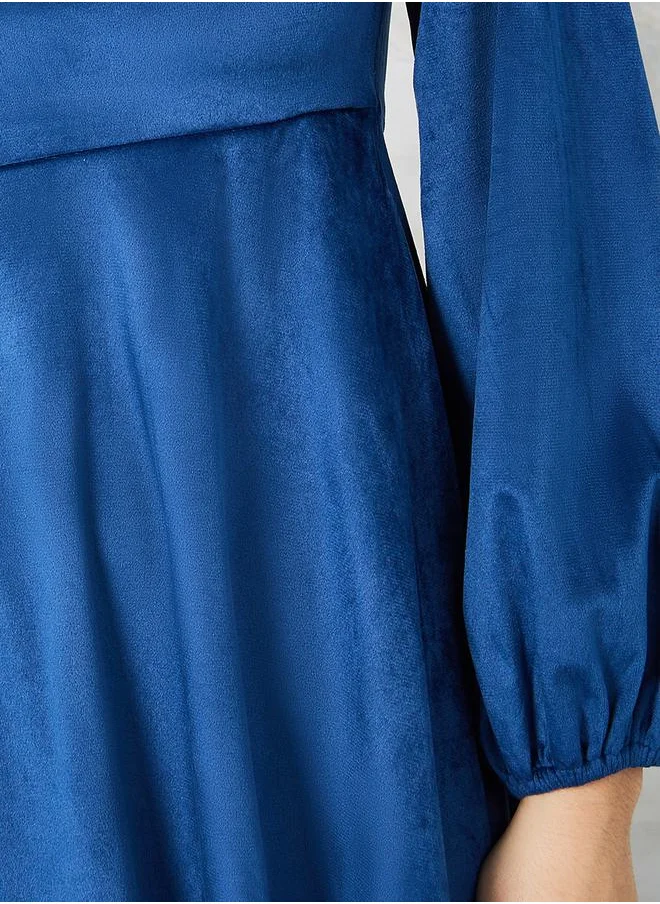 ستايلي Cuffed Volume Sleeve Solid A-Line Midi Dress