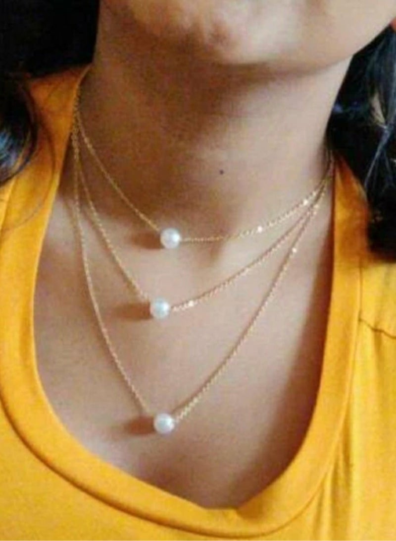 اكسوارات ار ايه عقد نسائي مميز من سلسله دهبيه و لؤلؤ اوف وايت 3 صفوف - Image 3