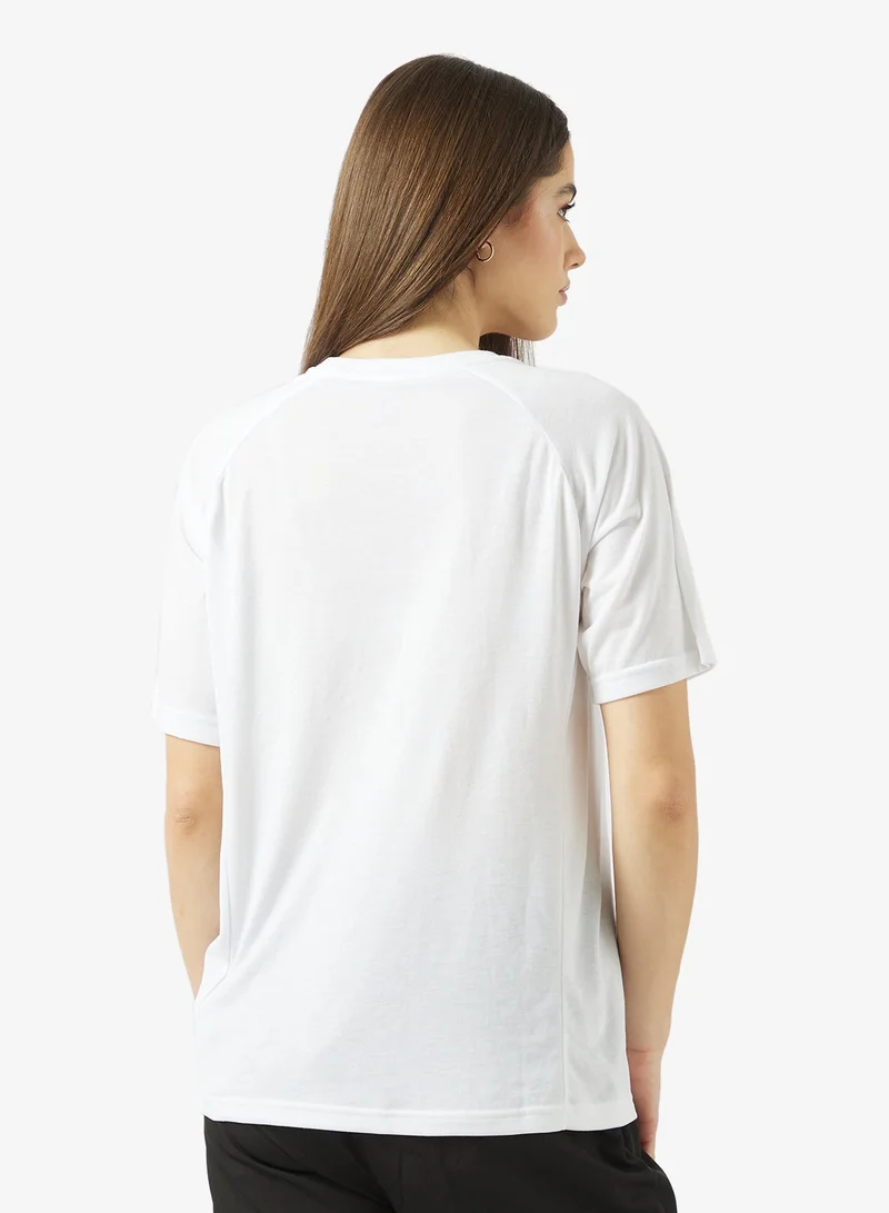 بوما تيشيرت إيفوسترايب برسومات مريحة