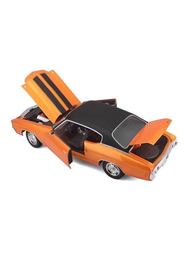 Maisto Maisto Special Edition 1971 Chevrolet Chevelle SS 454 Sport Coupe Die-cast Car (1:18, Orange)  - Image 2