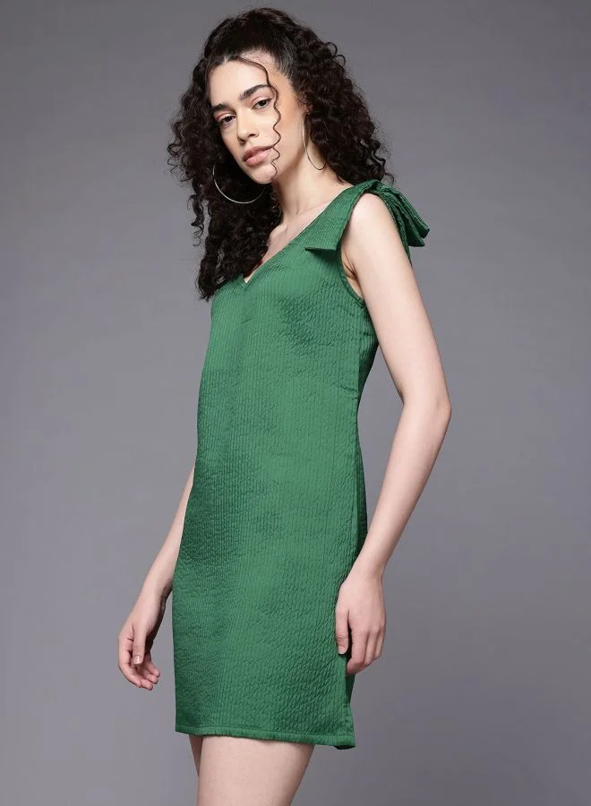 Women Fit and Flared Textured V-Neck Sleeveless Shift Dress