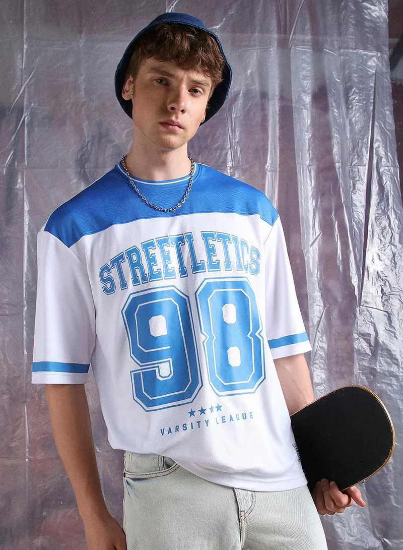 هوبرهولمي تيشيرت رجالي شبكي بياقة دائرية وطبعة حروف بأسلوب رياضي عصري