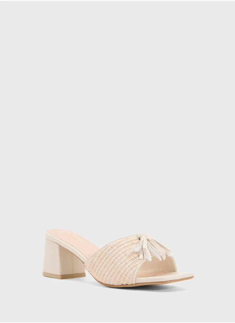 ايلا Rafia Tassel Detail Block Heel Sandal