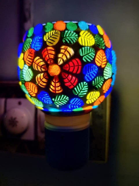 DS Enterprise Kapur Dani Electrical Camphor Diffuser Glass Kapoor Dhani Essential Oil Diffuser with On Off Switch to Toggle Between Burner Lamp Heart Shape Leaf445