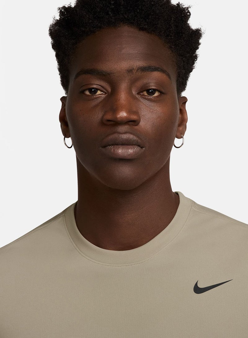 Nike Dri-Fit Reset T-Shirt - Image 3