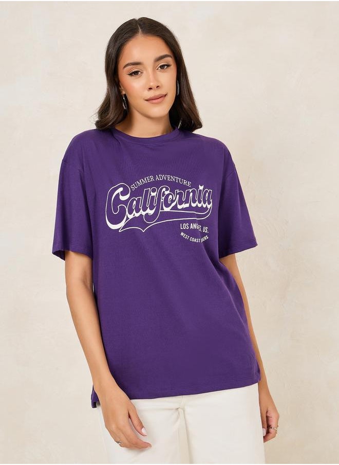 Styli Oversized California Slogan Print Round Neck T-Shirt  - Image 3