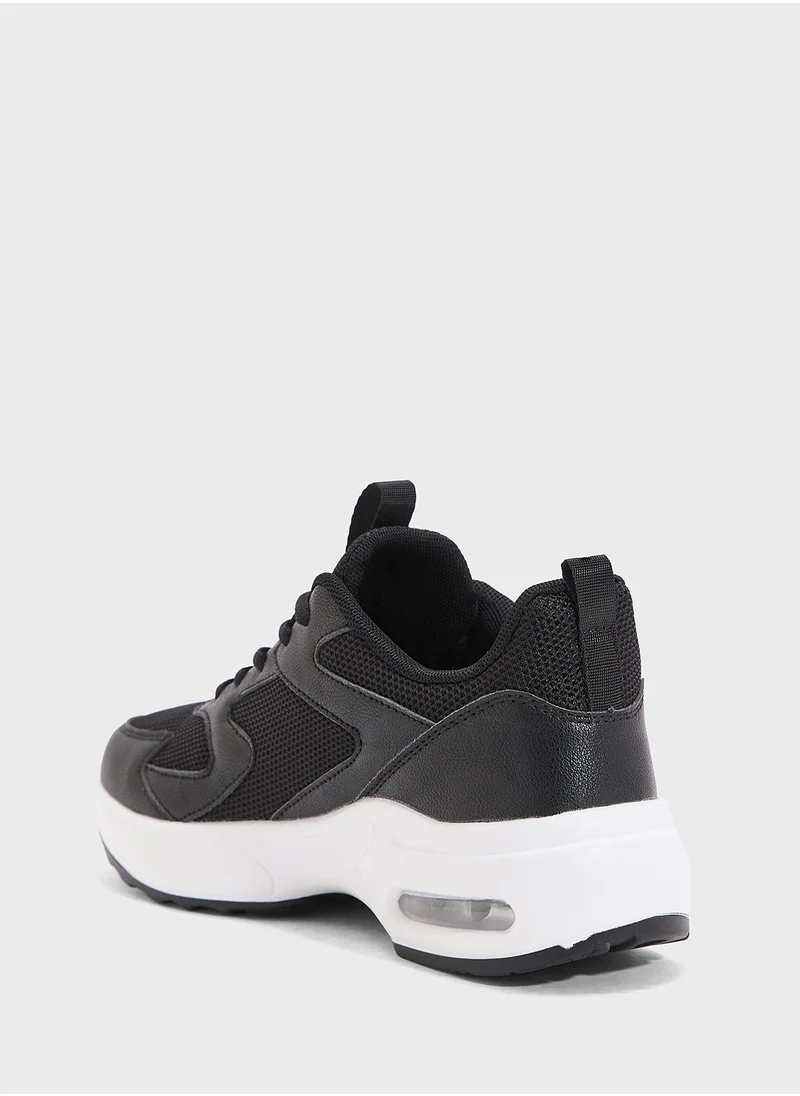 جينجر Lace Up Sneaker