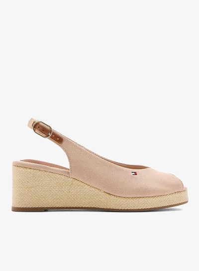 تومي هيلفيغر إسبادريل بكعب متوسط وحزام خلفي