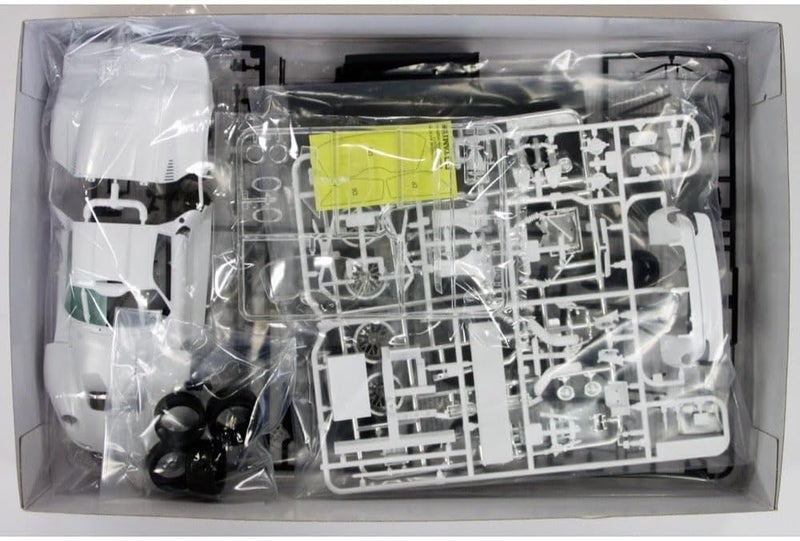Tamiya 1:24 Scale Porsche 911 GT1 Model Car Kit - Image 4