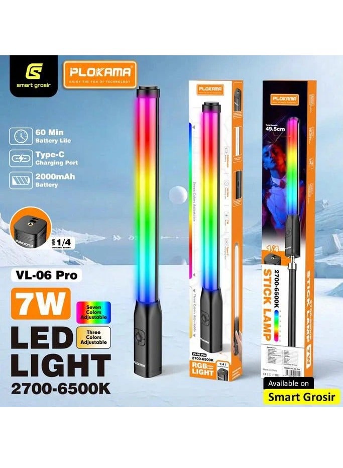 بلوكاما مصباح إضاءة  VL-06 Pro RGB إضاءة احترافية متعددة الألوان – RGB 360 درجة – بطارية 2000mAh – تحكم بالسطوع والإضاءة (2700K–6500K) – خفيف ومحمول للتصوير وصناعة المحتوى  إضاءة سينمائية متغيرة – مثالية للتصوير والبث المباشر - Image 3