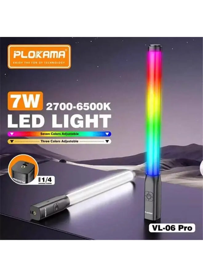 بلوكاما مصباح إضاءة  VL-06 Pro RGB إضاءة احترافية متعددة الألوان – RGB 360 درجة – بطارية 2000mAh – تحكم بالسطوع والإضاءة (2700K–6500K) – خفيف ومحمول للتصوير وصناعة المحتوى  إضاءة سينمائية متغيرة – مثالية للتصوير والبث المباشر - Image 5