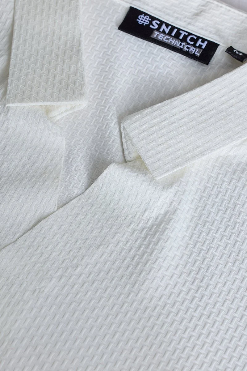 سنيتش White Textured Half Sleeve Slim Fit Casual T-Shirt