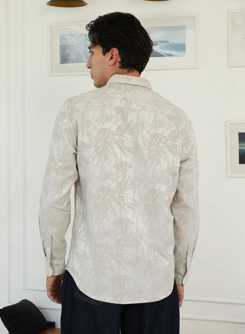 Campus Sutra Campus Sutra Men's Ecru Beige Faded Foliage-Jacquard Shirt | Regular Fit Full Sleeve Point Collar Abstract Pattern | Cotton Blend & Breathable Fabric For Casual & Semi-Formal Wear