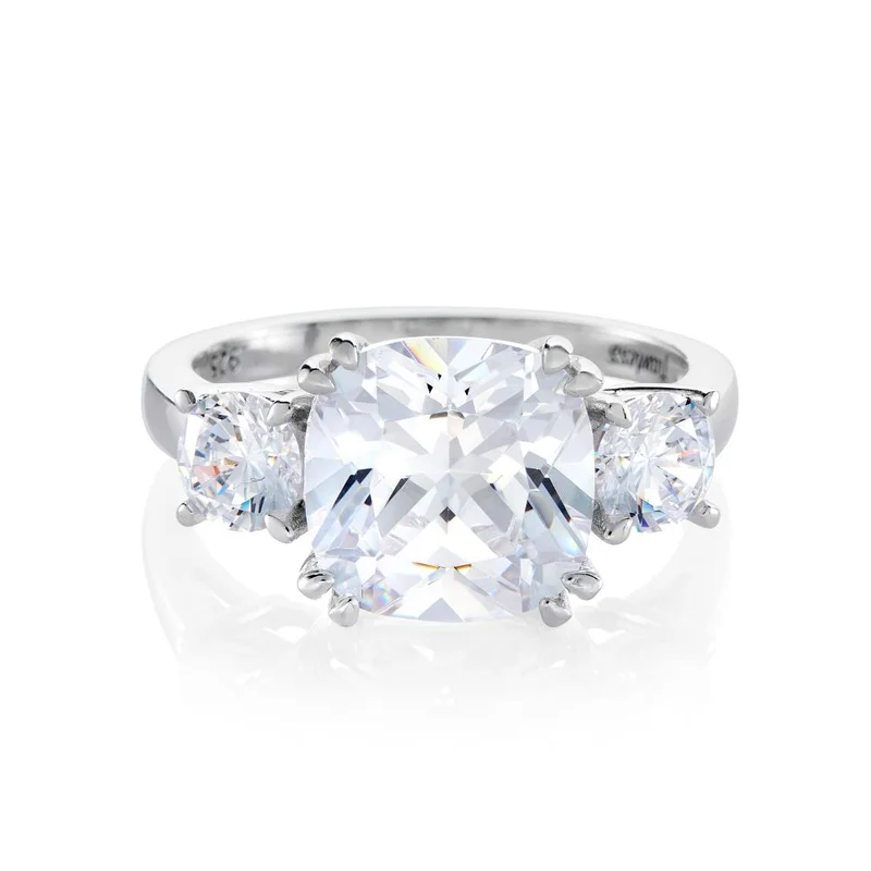 BUCKLEY LONDON THE FLAWLESS COLLECTION - CLEAR MEGHAN RING