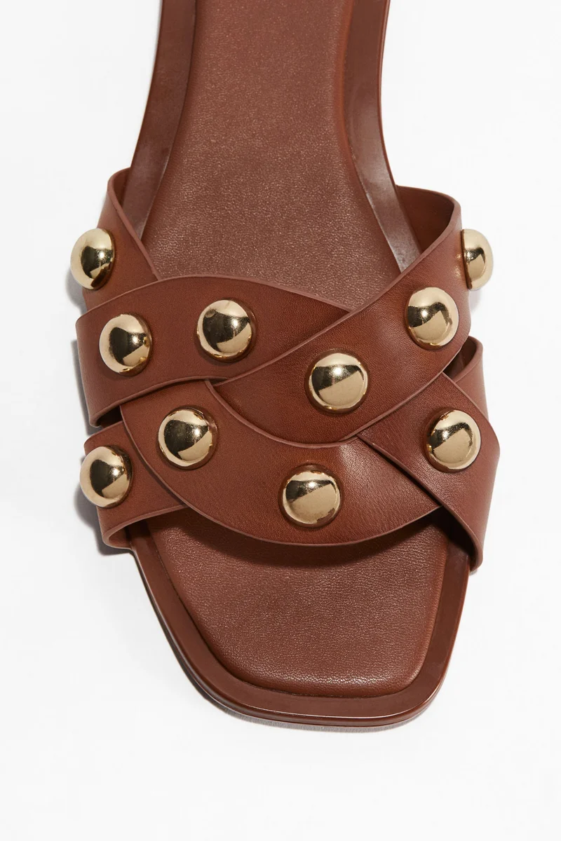 اتش اند ام Braided sandals