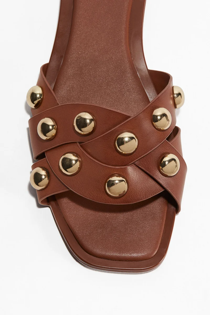 اتش اند ام صنادل مضفرة