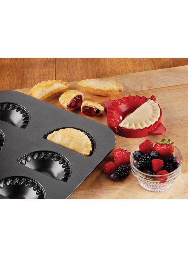 chicago metallic Professional Mini-Hand-Pie Pan with Cut-and-Press Tool, 20-Inch-by-11.25-Inch - Image 2