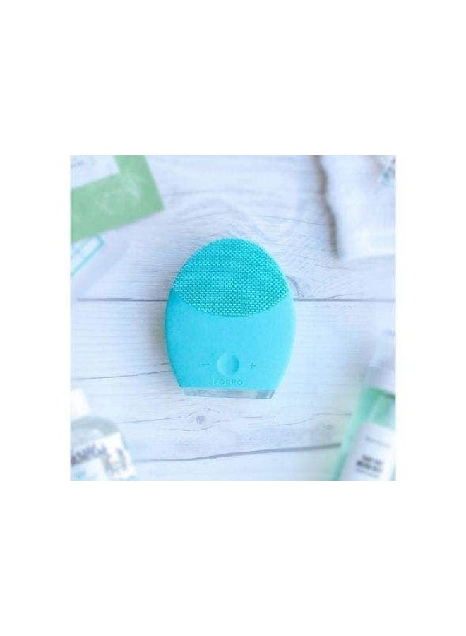 Foreo Luna 2 Facial Cleansing Brush for Oily Skin, Turquoise - Image 3