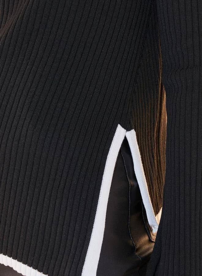 Take Two Contrast Trim Asymmetric Hem Sweater