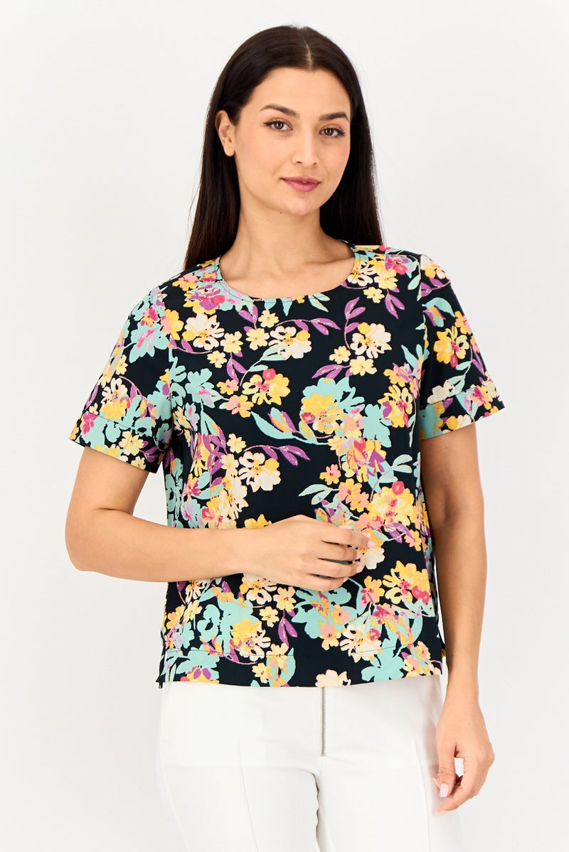 VERO MODA بلوزة مزخرفة بأكمام قصيرة من فيرو مودا للنساء، متعددة الألوان، بياقة دائرية - Image 1