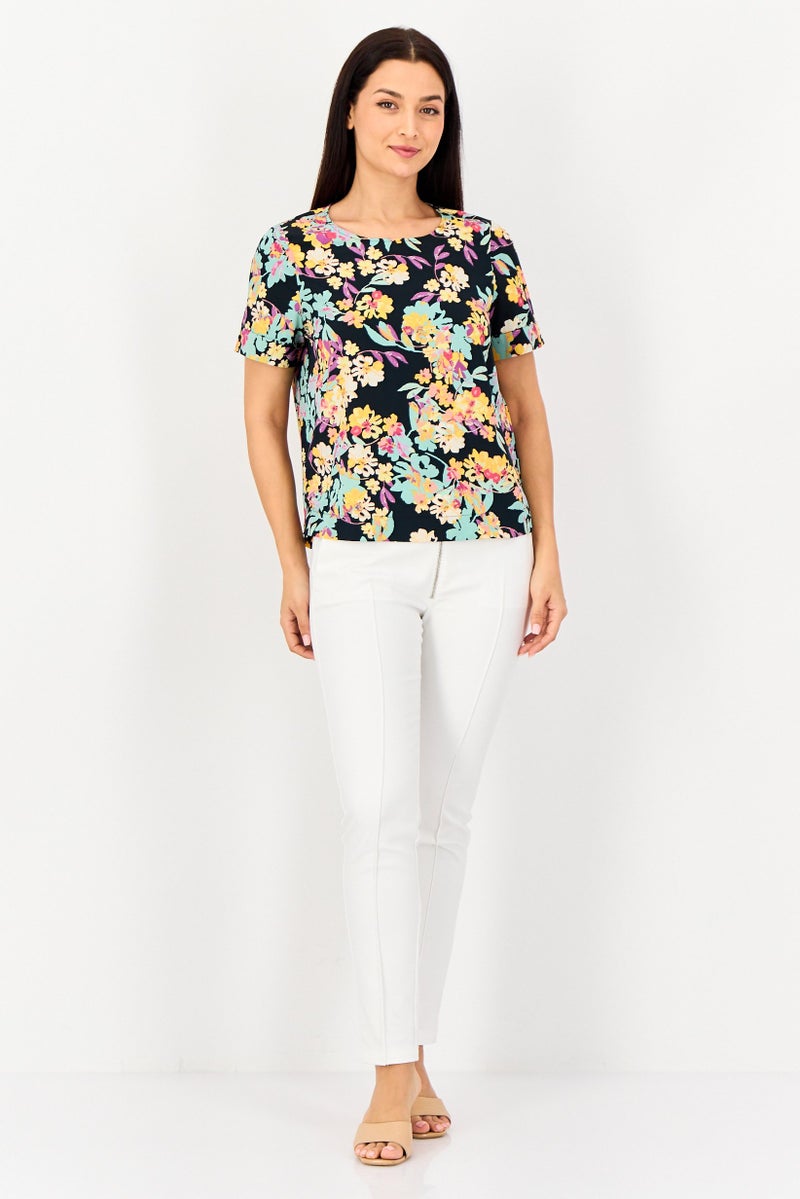 VERO MODA بلوزة مزخرفة بأكمام قصيرة من فيرو مودا للنساء، متعددة الألوان، بياقة دائرية - Image 4