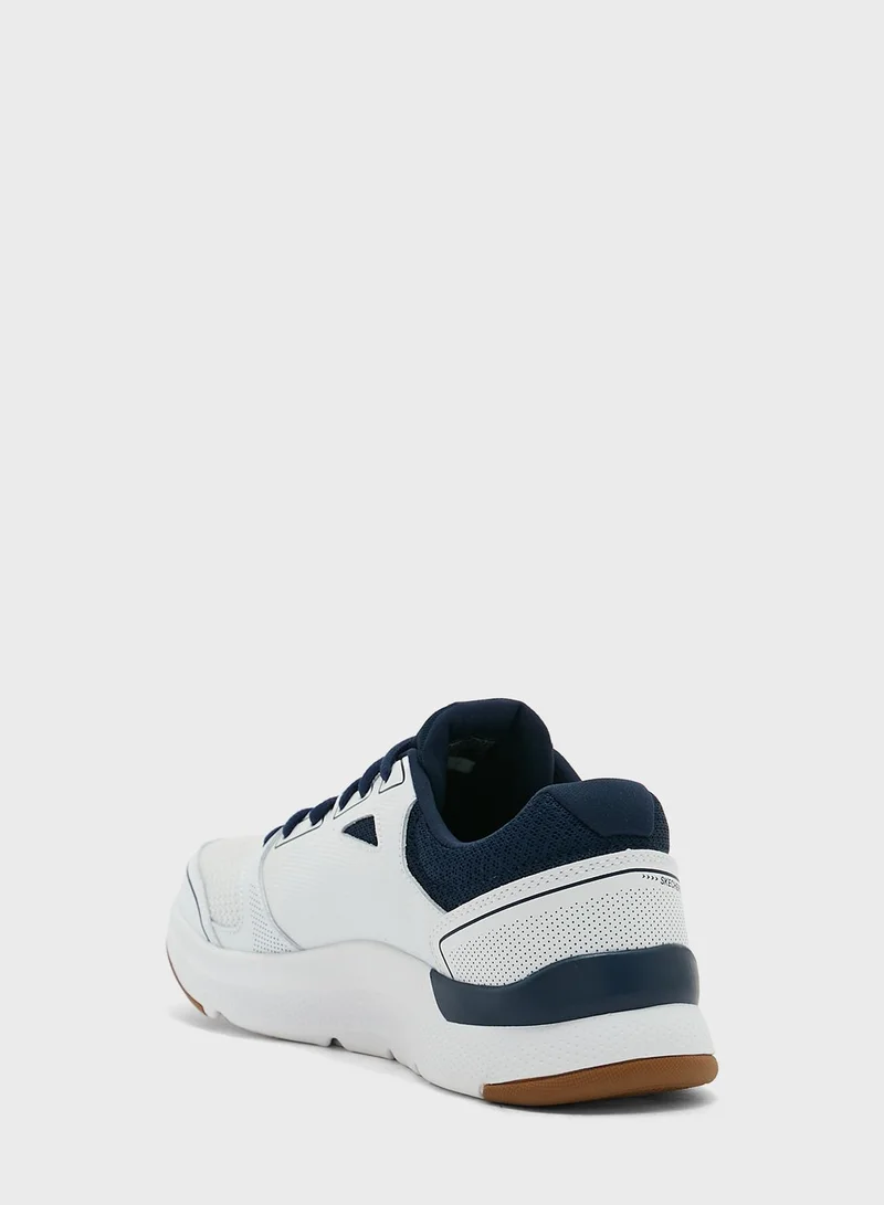 SKECHERS Go Train Move