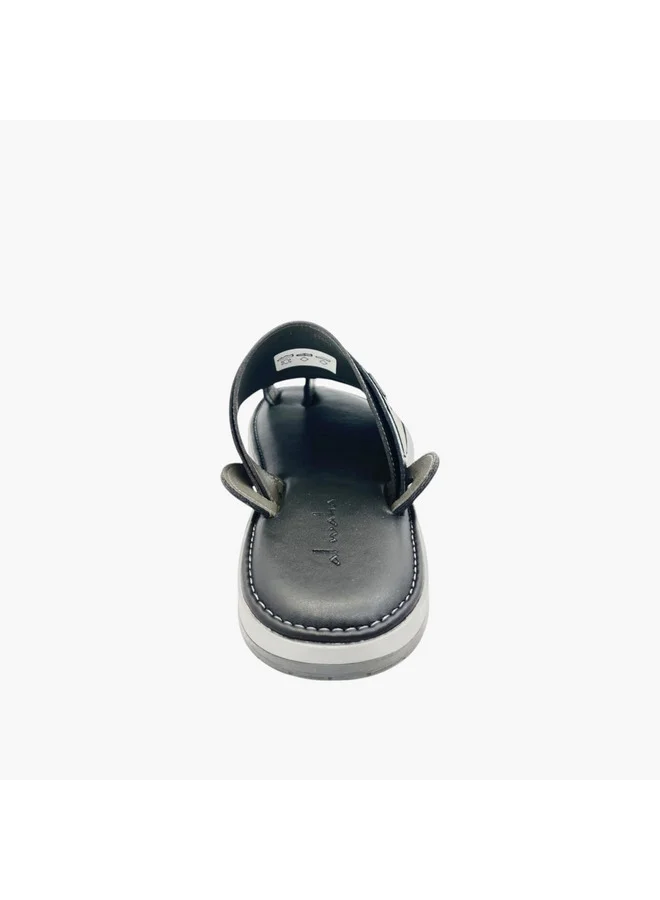 الواحة Men's Textured Slip-On Arabic Sandals with Toe Loop Detail