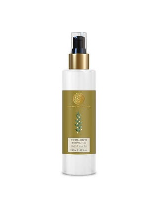 Ultra-Rich Body Milk Oudh & Green Tea | Natural Moisturizing Body Lotion For Instant Hydration | Ayurvedic Body Moisturizer, Paraben Free| For Women & Men | 130 Ml - pzsku/Z4FCCD38925930B45B245Z/45/_/1735816793/562ae154-083d-4173-93b1-74042e555353