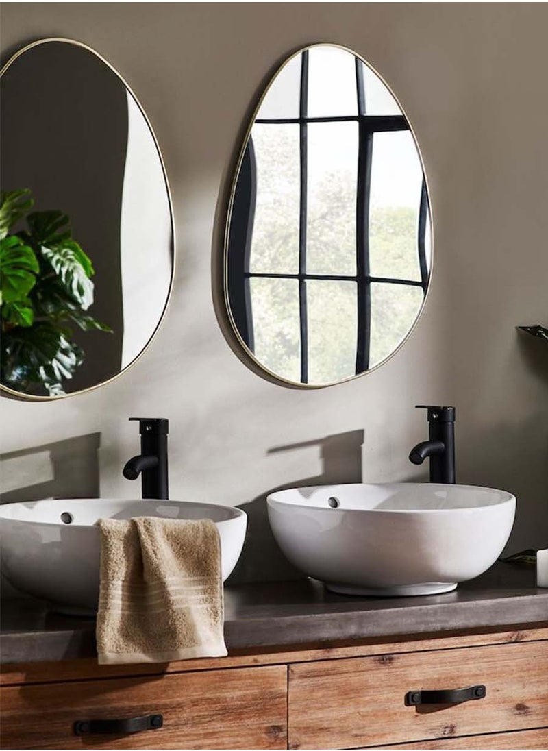 Wall mirrors with a modern design that add an elegant touch to your home decor