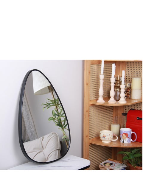 Wall mirrors with a modern design that add an elegant touch to your home decor