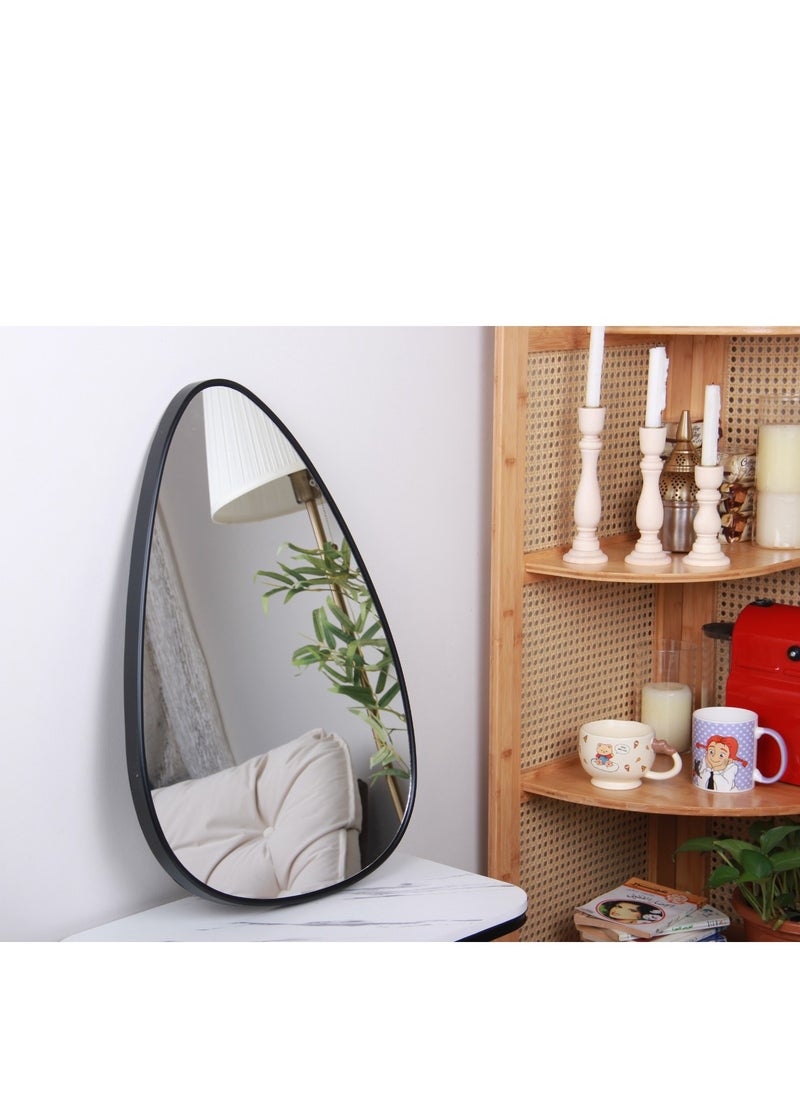 Wall mirrors with a modern design that add an elegant touch to your home decor