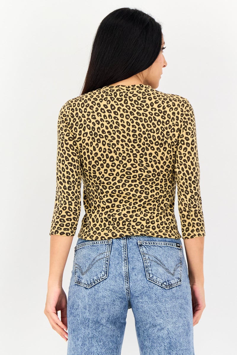 Levi's بلوزة نسائية بأكمام طويلة وطوق دائري بنقشة حيوانات، متعددة الألوان - Image 2