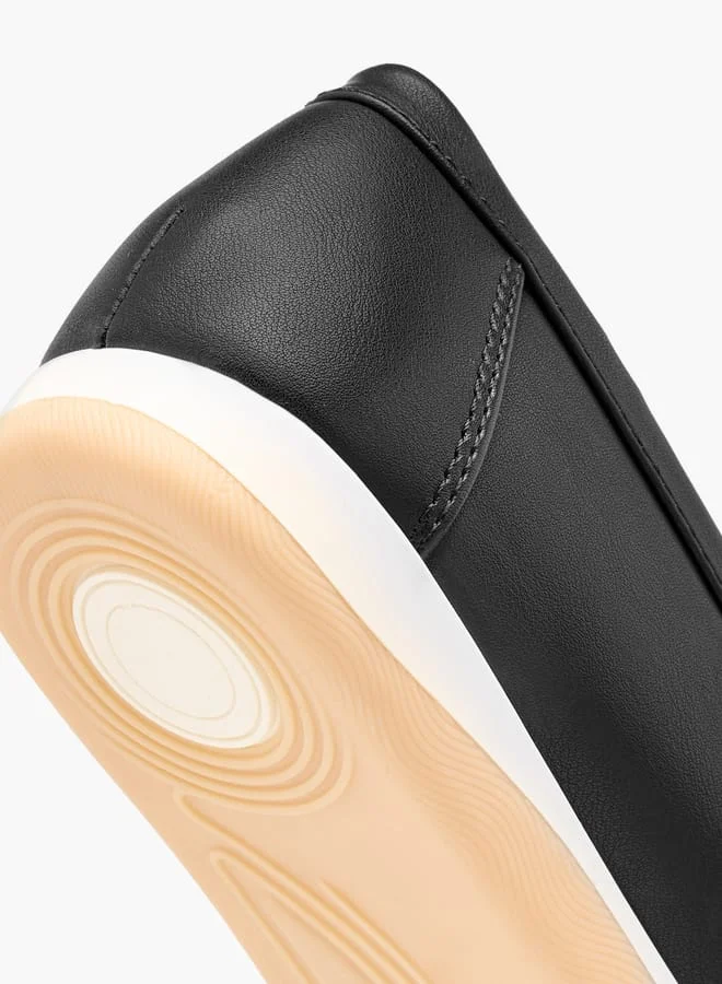 فلورا بيلا من شو إكسبرس Women Solid Buckle Accent Slip-On Loafers