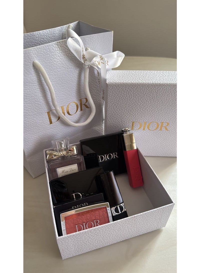 Dior Addict A collection of Dior makeup - Image 2